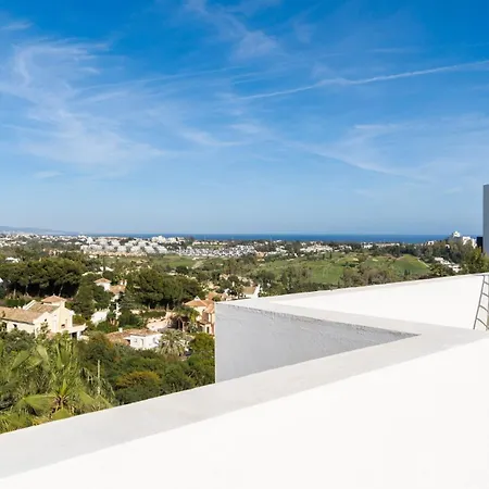 Serene Hideaway, Luxurious 2-bedroom Penthouse In The Exclusive Paraiso Pueblo 아파트