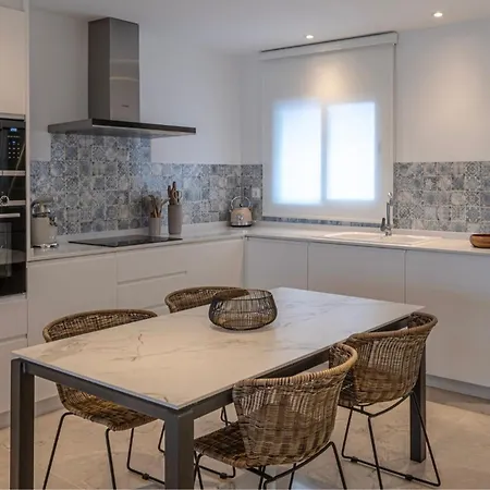 Serene Hideaway, Luxurious 2-bedroom Penthouse In The Exclusive Paraiso Pueblo 아파트 *