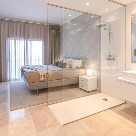 Serene Hideaway, Luxurious 2-bedroom Penthouse In The Exclusive Paraiso Pueblo * Estepona