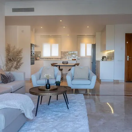 아파트 Serene Hideaway, Luxurious 2-bedroom Penthouse In The Exclusive Paraiso Pueblo *