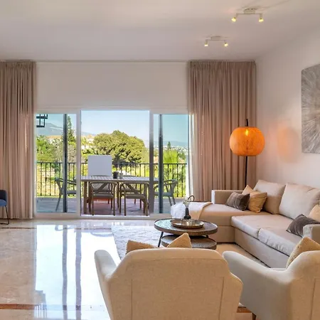 Apartment Serene Hideaway, Luxurious 2-bedroom Penthouse In The Exclusive Paraiso Pueblo *