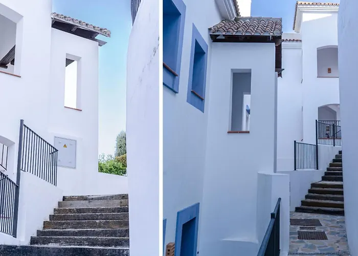 Serene Hideaway, Luxurious 2-bedroom Penthouse In The Exclusive Paraiso Pueblo