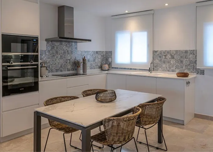 Serene Hideaway, Luxurious 2-bedroom Penthouse In The Exclusive Paraiso Pueblo 아파트 *