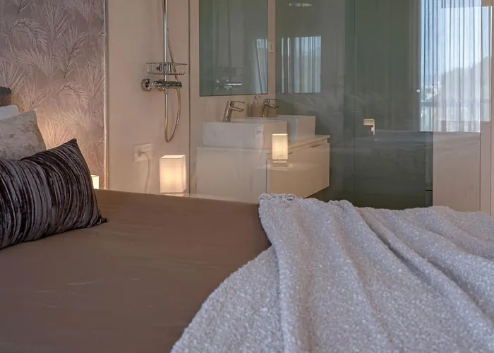 Serene Hideaway, Luxurious 2-bedroom Penthouse In The Exclusive Paraiso Pueblo *