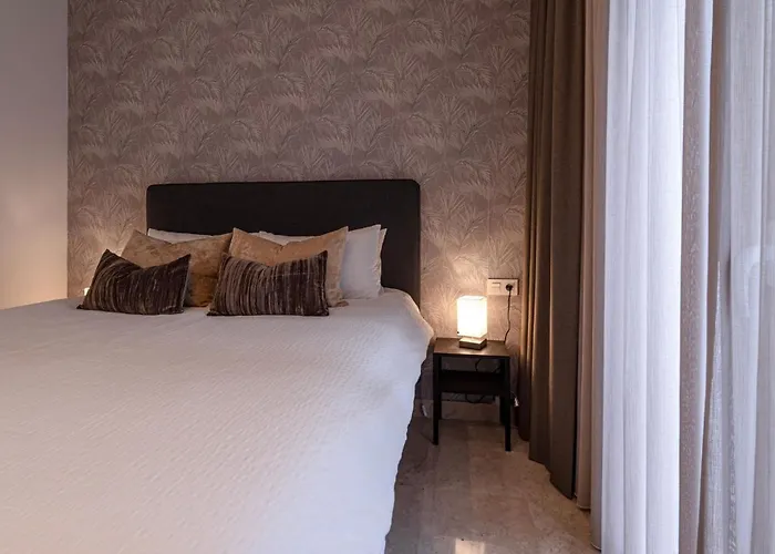 Serene Hideaway, Luxurious 2-bedroom Penthouse In The Exclusive Paraiso Pueblo *