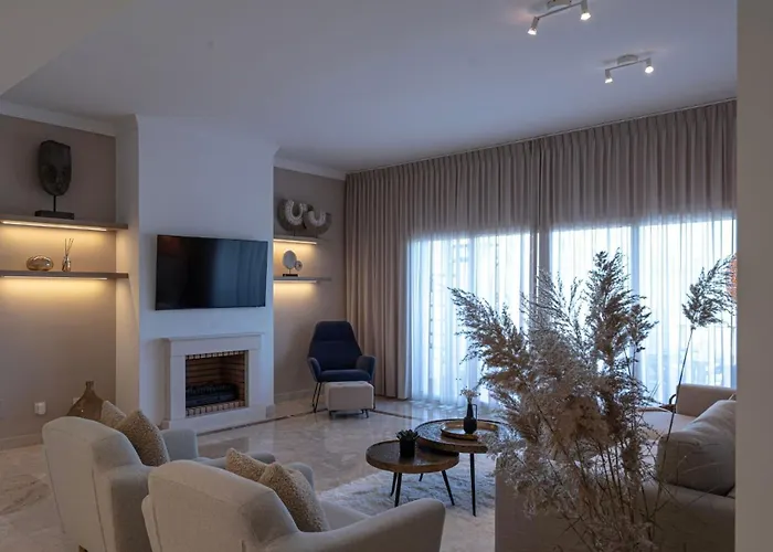 Serene Hideaway, Luxurious 2-bedroom Penthouse In The Exclusive Paraiso Pueblo 아파트 *