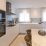 Apartment Serene Hideaway, Luxurious 2-bedroom Penthouse In The Exclusive Paraiso Pueblo