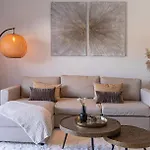 Serene Hideaway, Luxurious 2-bedroom Penthouse In The Exclusive Paraiso Pueblo Apartment *