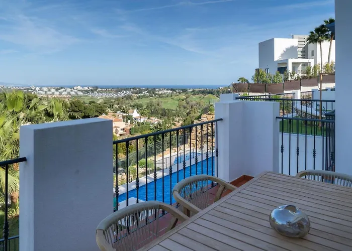 Serene Hideaway, Luxurious 2-bedroom Penthouse In The Exclusive Paraiso Pueblo Apartment *