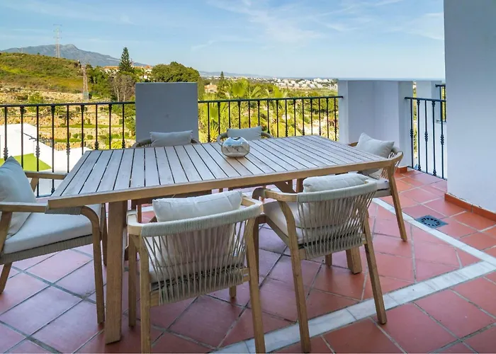 Serene Hideaway, Luxurious 2-bedroom Penthouse In The Exclusive Paraiso Pueblo Apartment