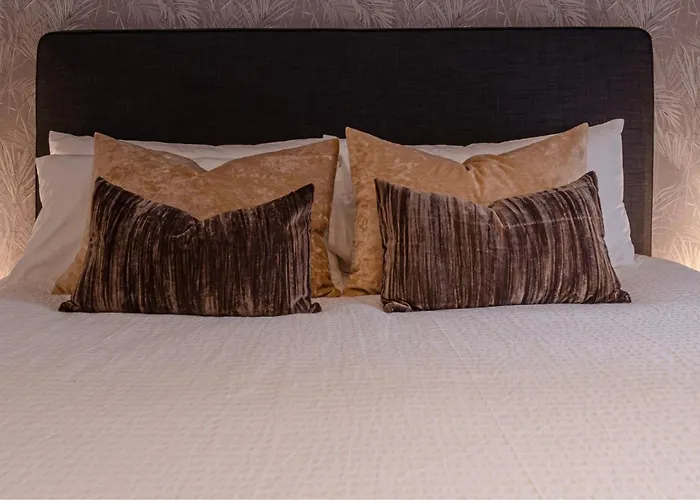 Apartment Serene Hideaway, Luxurious 2-bedroom Penthouse In The Exclusive Paraiso Pueblo Estepona